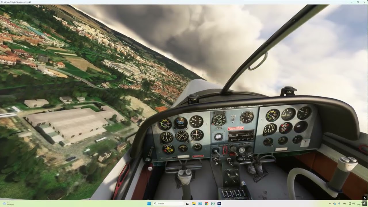 MSFS 2020: Zlínem Z-142 od Dalešické přehrady nad řekou až k Pálavě