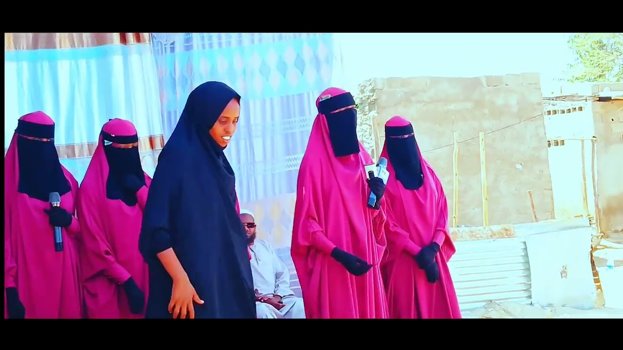 Nashiida Alquraanu kalaamullahi Ilillii fi muslimaa dhaggeeffa i