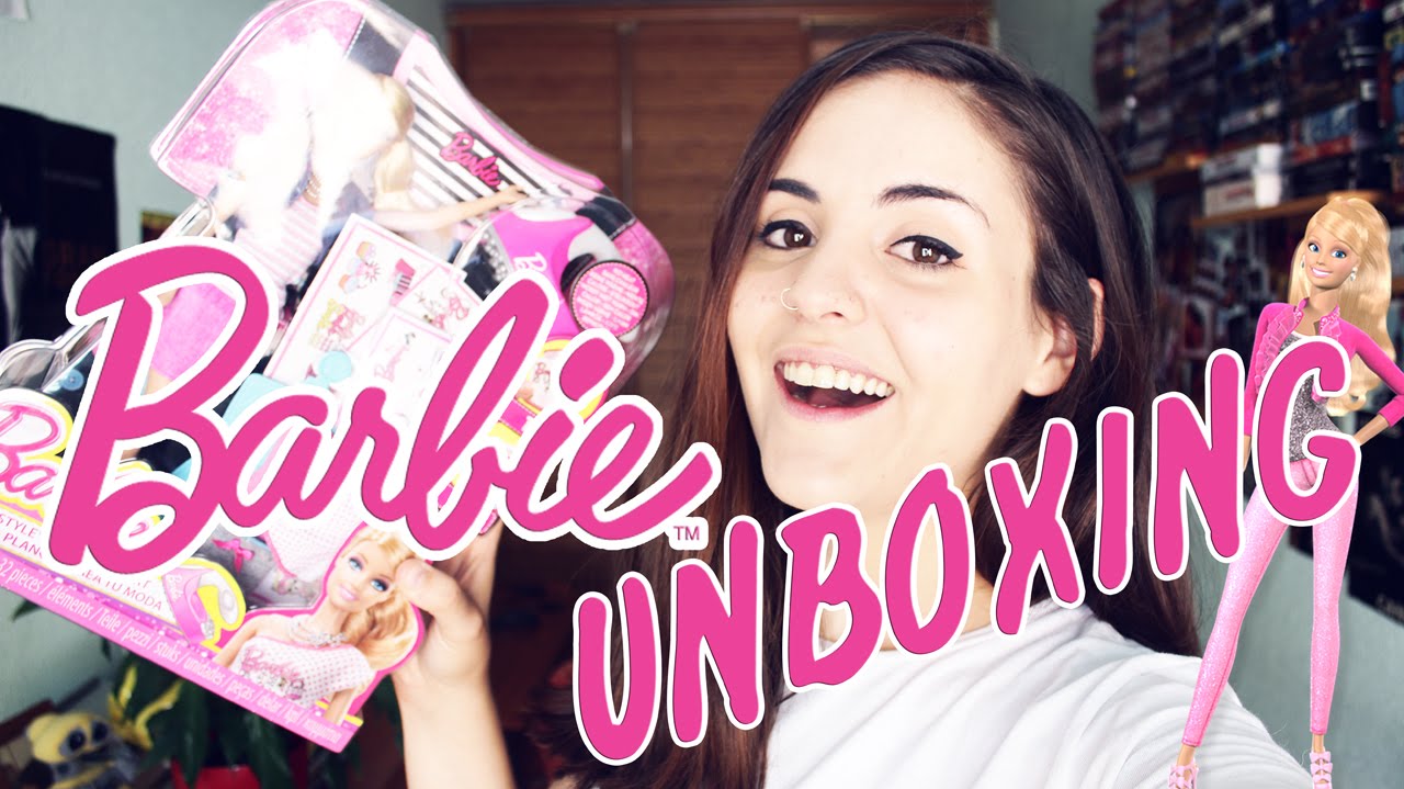 UNBOXING DE LA BARBI | Andrea Compton