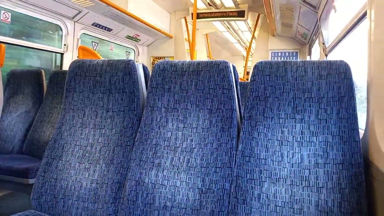 RARE WORKING Southeastern class 465903 & 465905