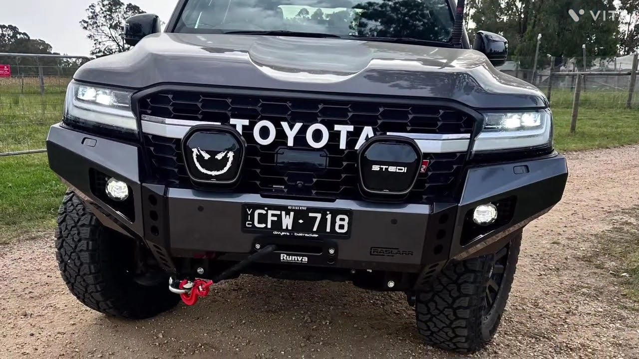 Toyota 300 Series GR Sport gets a Raslarr Bar