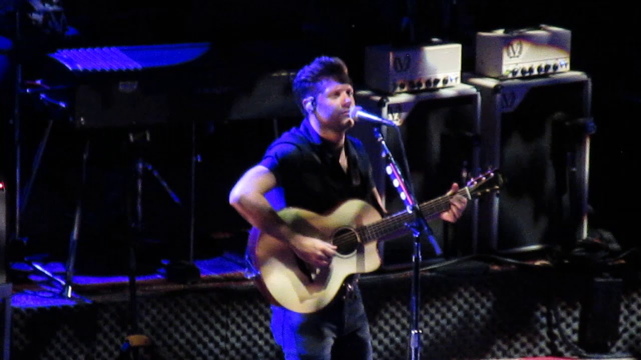 Dancing In The Dark (Cover) by Niall Horan at Red Rocks 8/20/18