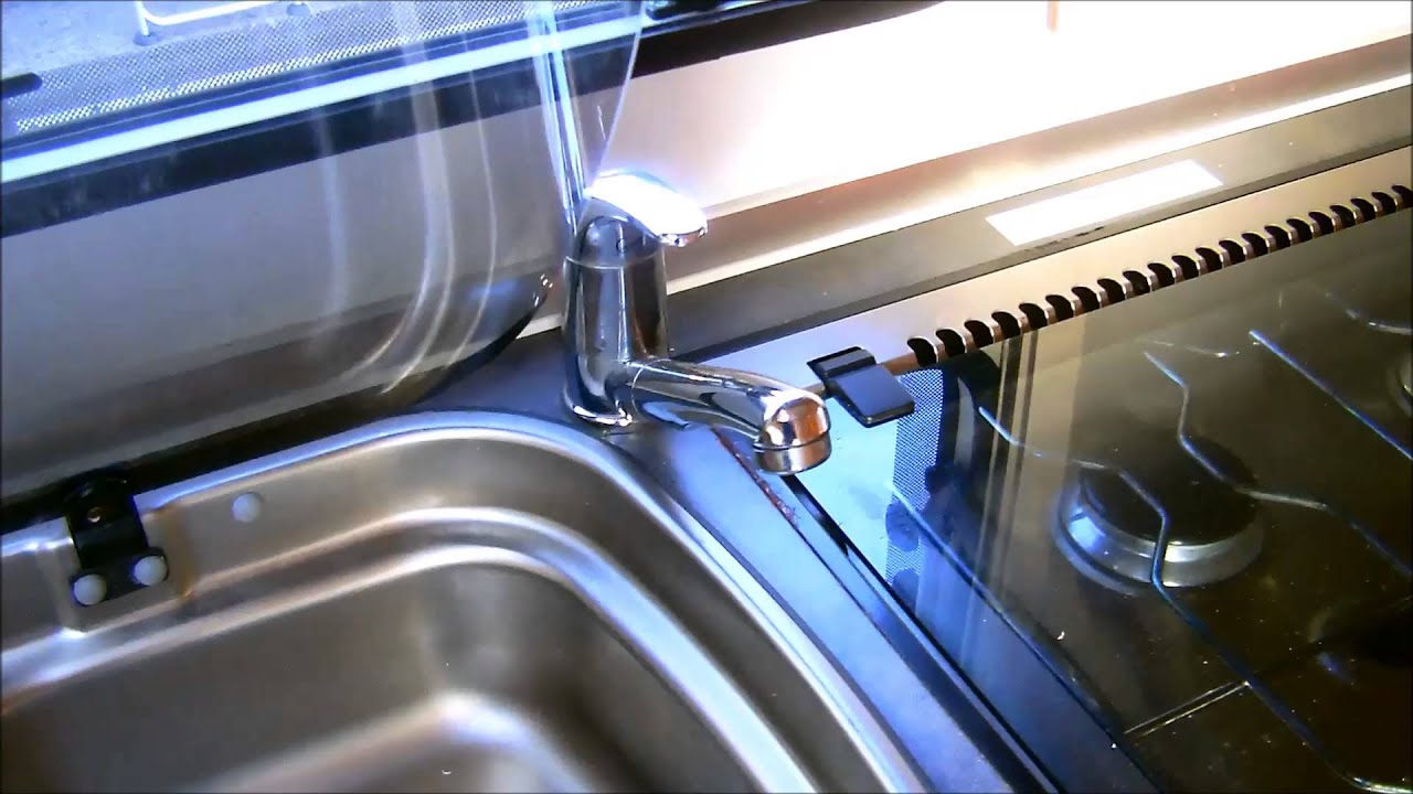 Geist Touring LV550 2005 Model Caravan Demonstration Video HD