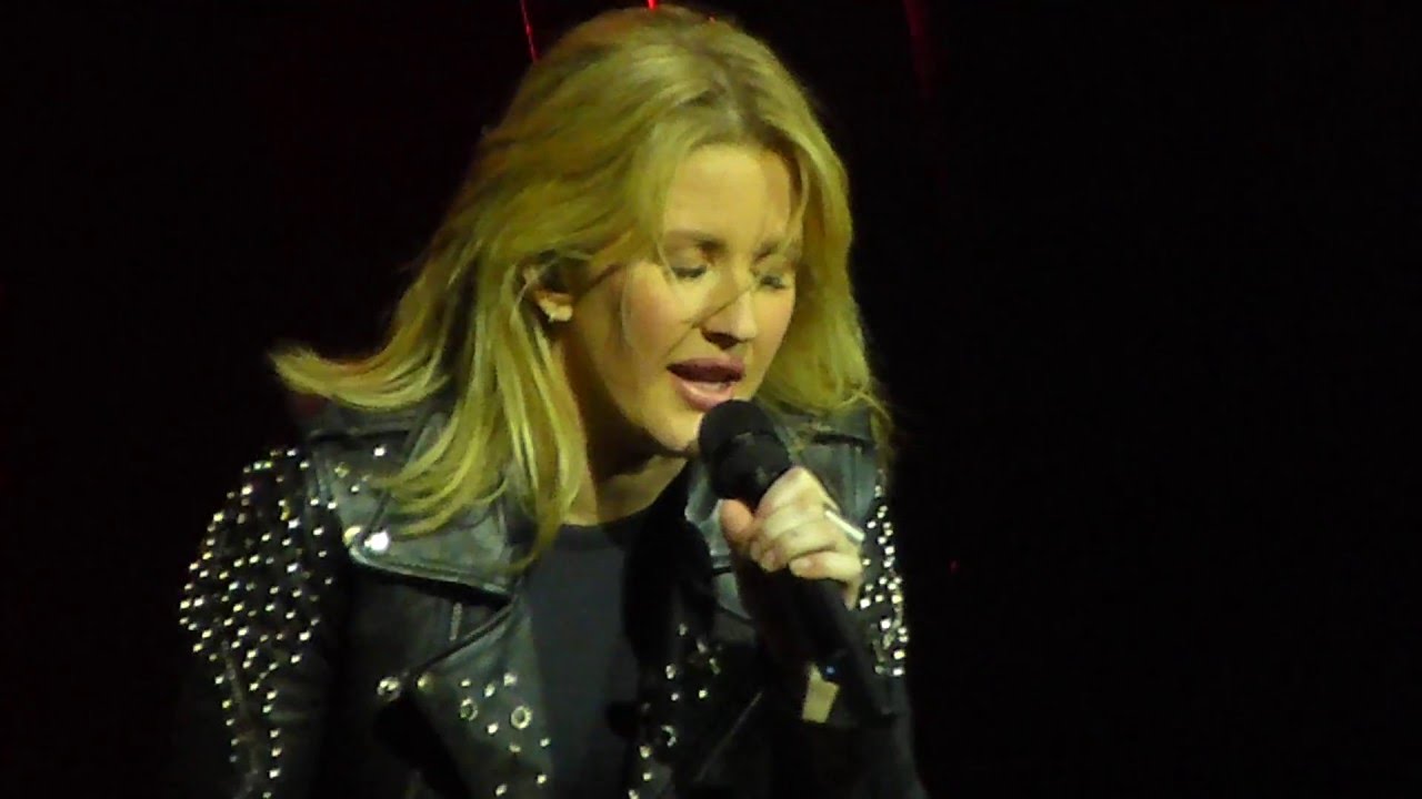 Ellie Goulding - Figure 8 - Live Paris 2016