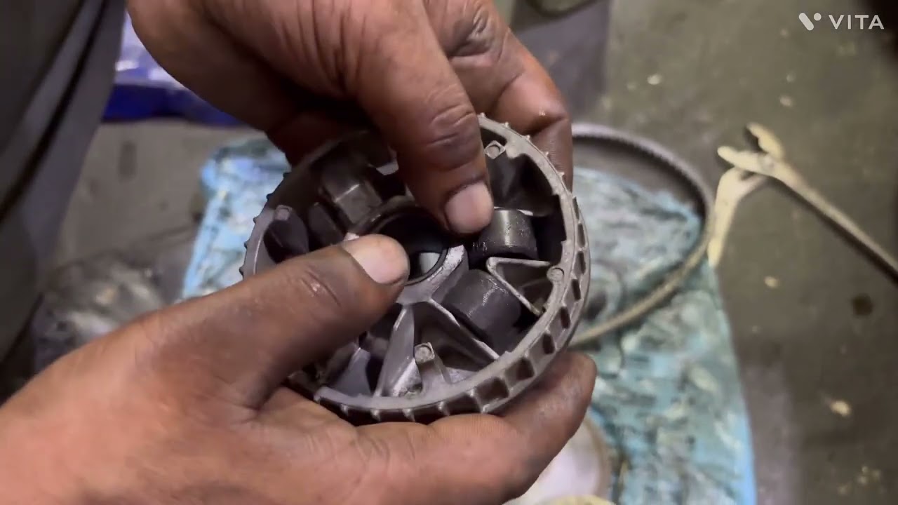 Activa scooter, may clutch roller kaise fitting Kare aur kaise work Karta Hai?