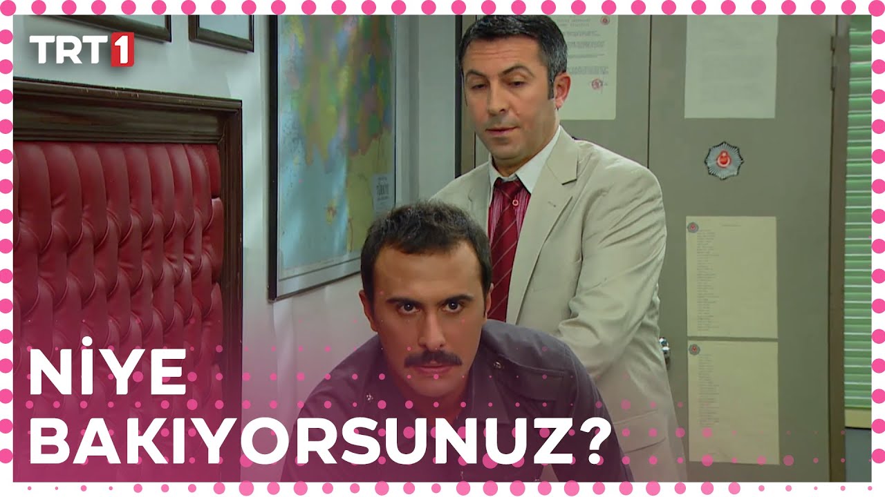 Rıza Komiser, karakolda iğne yaptırdı - Seksenler 128. Bölüm @trt1