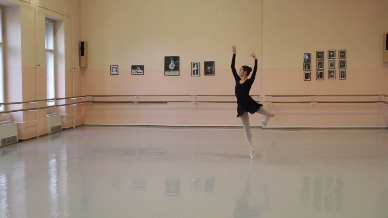 Dejana Bajić (Baletska škola u Novom Sadu) - L. Minkus: Paquita - Varijacija