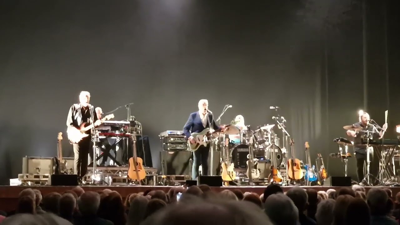 10cc - Art for Art's Sake @ Wolverhampton The Halls 9th October 2024 GREAT INTRO