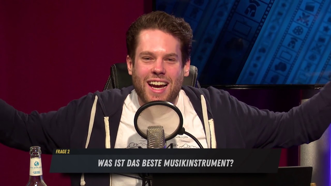 Florentin Will beschreibt das beste Musikinstrument | aus Alles M&ouml;gliche Fights #10 rbtv