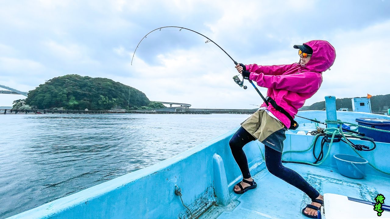 次々に怪物が襲ってくる釣り場で引きずり込まれた釣り人の○○が発見される。