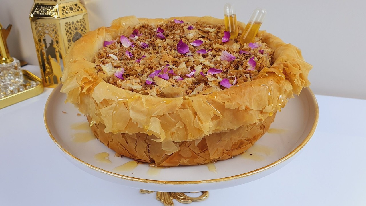 رمضان 2026 : بقلاوة التشيزكيك بنكهة مغربية : باللوز والجوز والقرفة وماء الزهر، تحلية ضيافة بامتياز