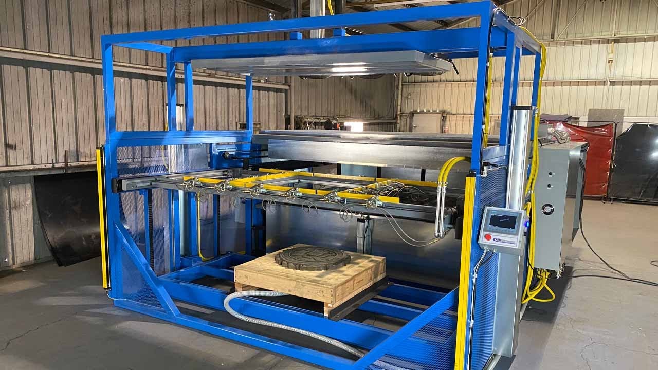 A Class Vacuum Forming Machine