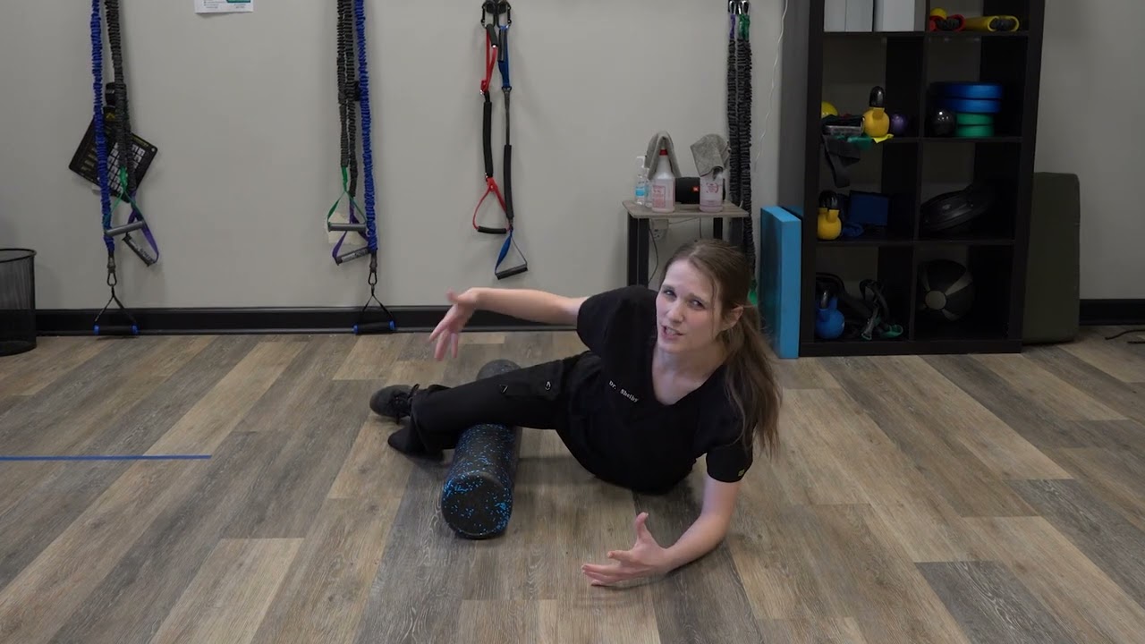 Foam Rolling:  Adductors (Inner Thigh)