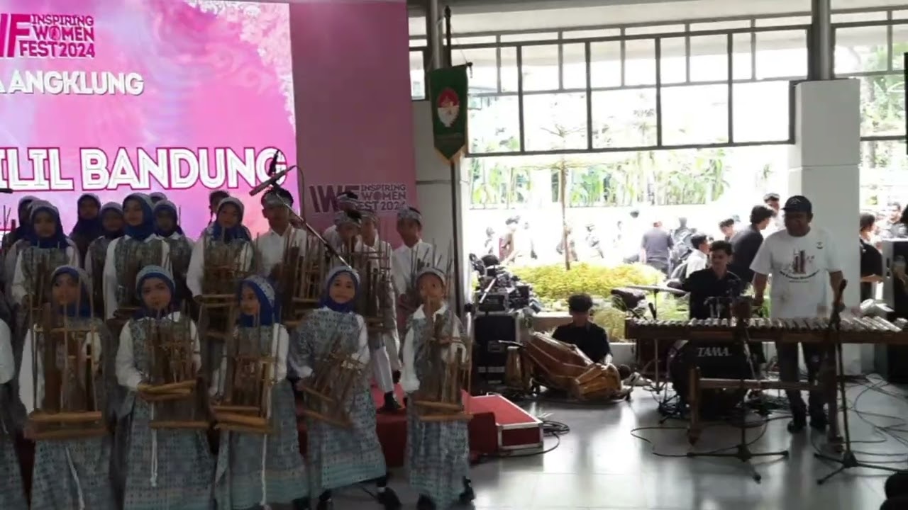ANGKLUNG 