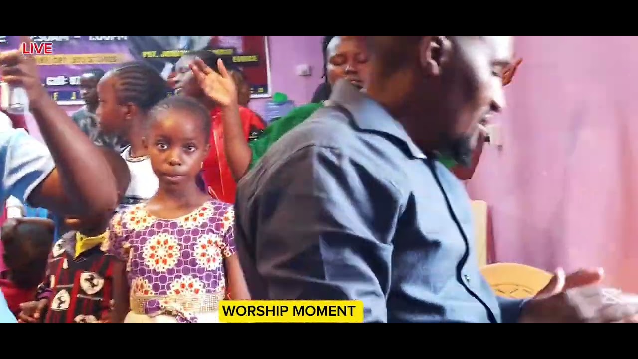 MAIN SERVICE-WORSHIP MOMENT 