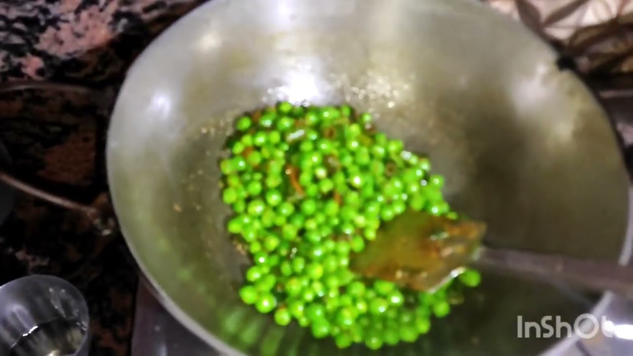 বিহারী স্টাইলের কড়াই শুটির পরোটা রেসিপি😋 #coking #subscribemychannel #viralvideo 👌🤗🌷