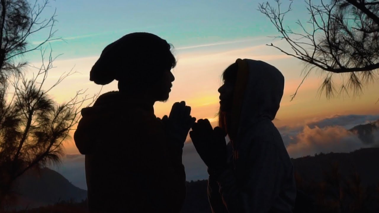 Alffy Rev - Bumi Terindah (ft Farhad) Official Music Video