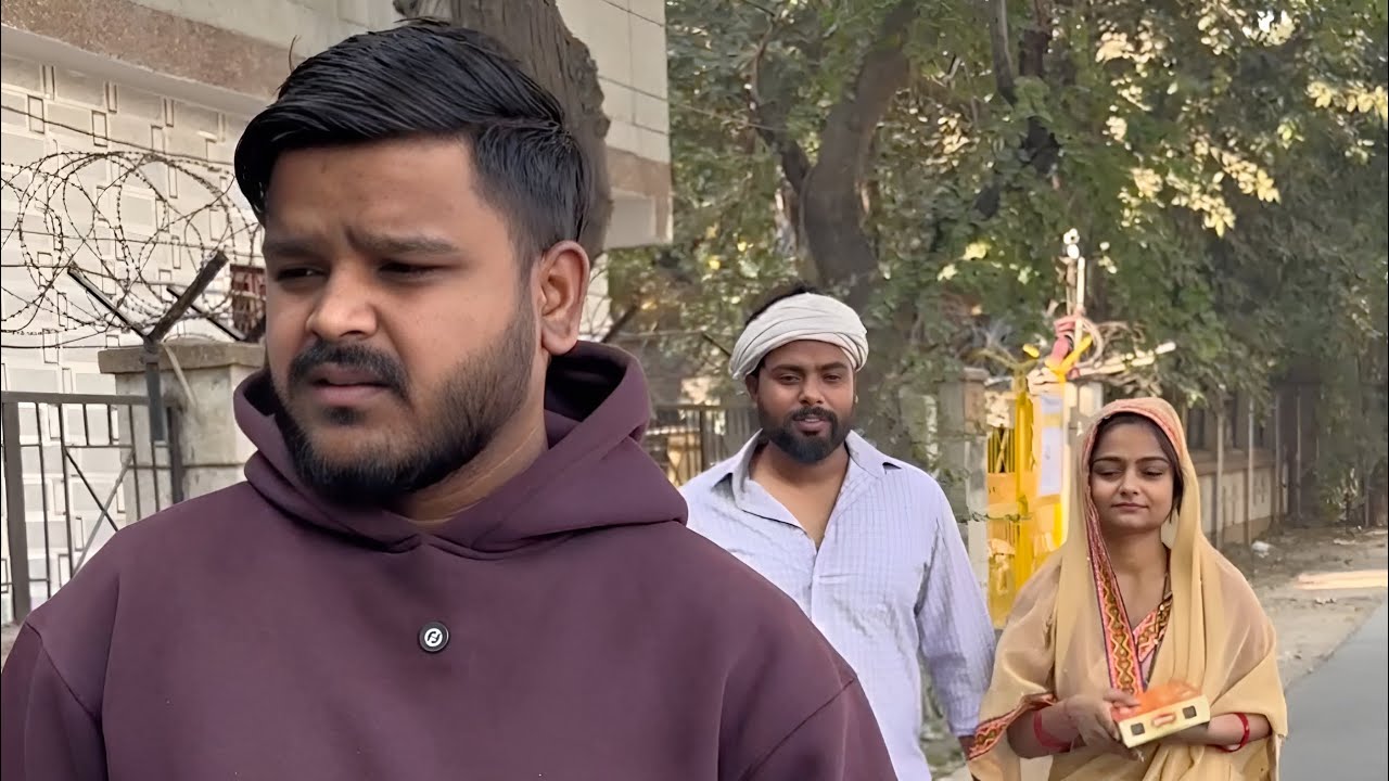 गरीब मज़दूर बना IAS | Roshan Tripathi Team