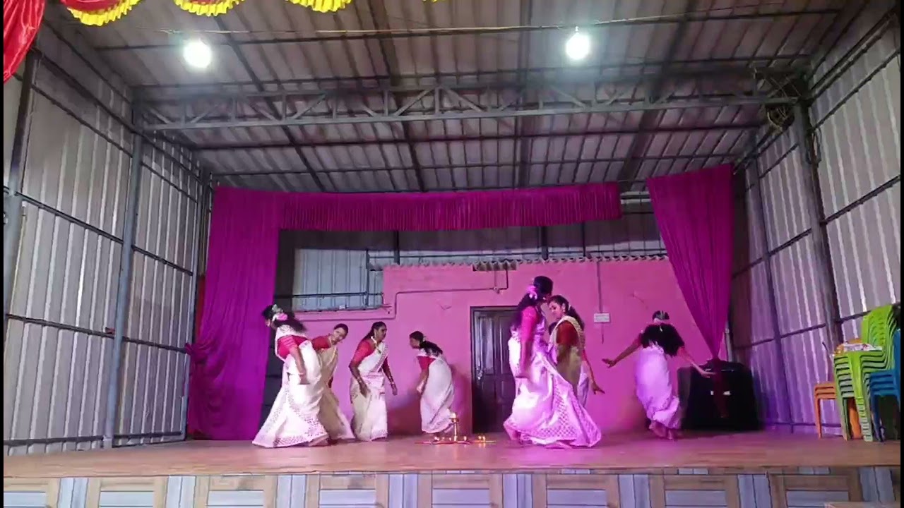 Traditional Thiruvathira Dance | Graceful Kerala Folk Performance 🌸