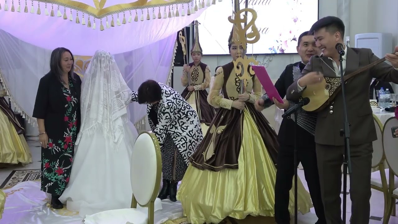 01,11,25 уйлену той Рахат и Лина