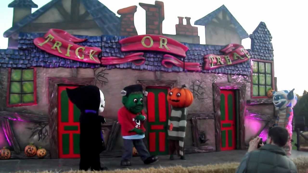 Patch's Trick Or Treat Party - Part 1