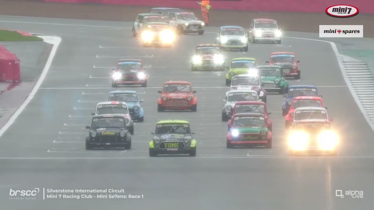 Mini Miglia and Se7en, race 1 Silverstone Finale 12/10.24