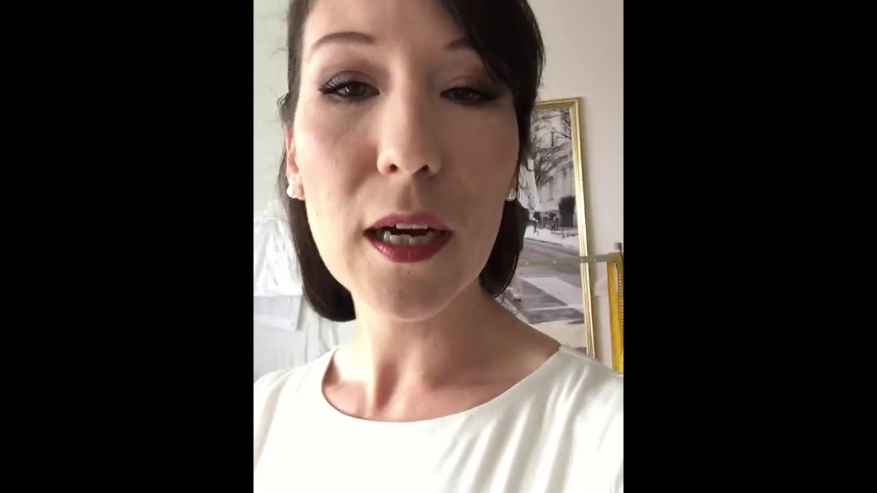 Gro&szlig;er Busen: Kleid mit Cut-outs f&uuml;r gro&szlig;e Oberweite,  GREIGHT