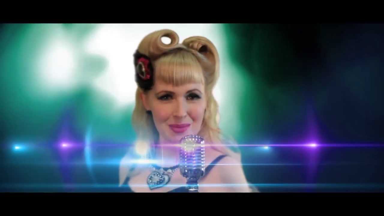 Bettie Bang Clip - Shelly Minson