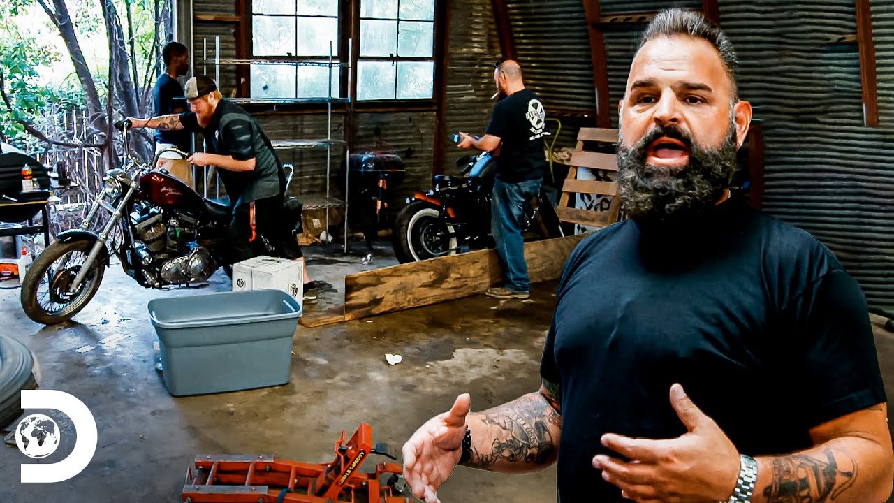 Embargan taller por deudas en plena remodelación | Gas Monkey al Rescate | Discovery Latinoamérica
