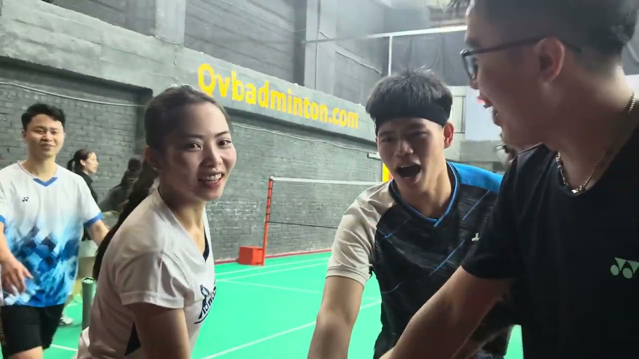Kèo cực căng giữa Phương Thảo cân 3 đại diện đến từ nhóm 4 con Vịt Giời | Noname Badminton 