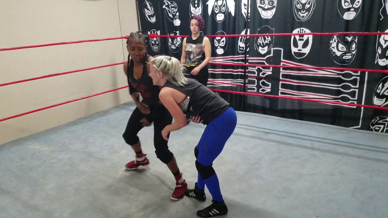 Training match Heather Monroe vs Santana
