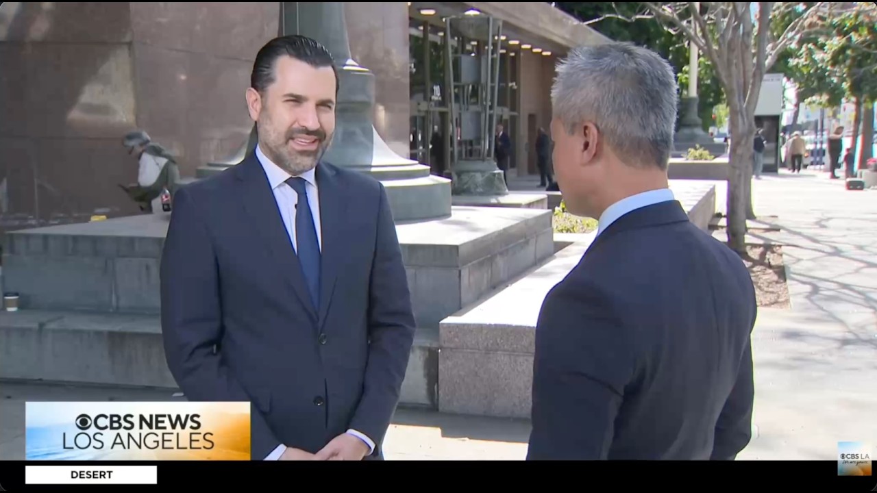 CBS LA | Бывший федеральный прокурор Нима Рахмани о появлении Ника Райнера в суде