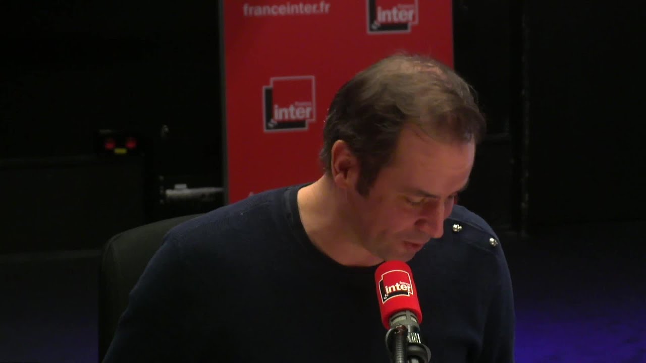 Le bourrelet de Selena Gomez est beau et terriblement humain - Tanguy Pastureau maltraite l'info