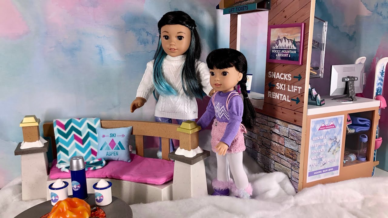 Unboxing and Setup of Corinne’s  Ski and Snack Shop, Lodge Fire Pit, Ski Outfit and Ski Accessories