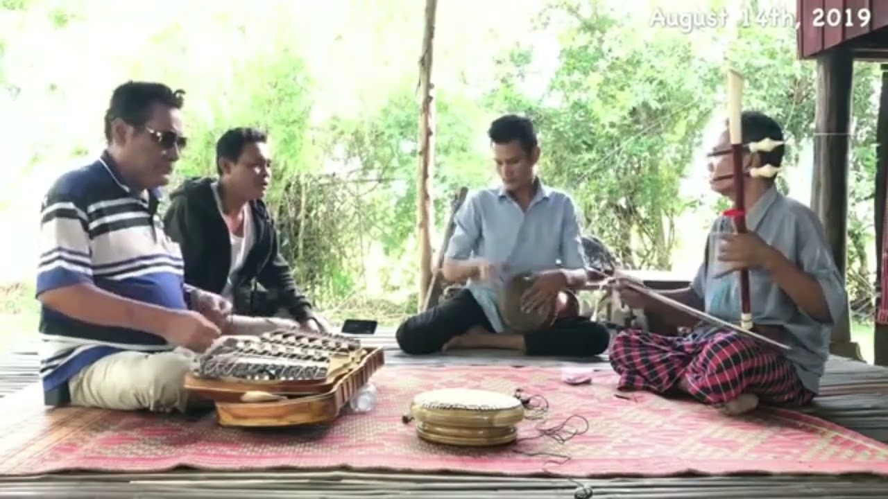 តាៗ​ សាកប្រគុំឧបករណ៍អោយកូនសិស្ស -Khmer Music Band #ចាបុី​ #ខ្លុយ​ #ភ្លេងខ្មែរ  #DhammaOfficial