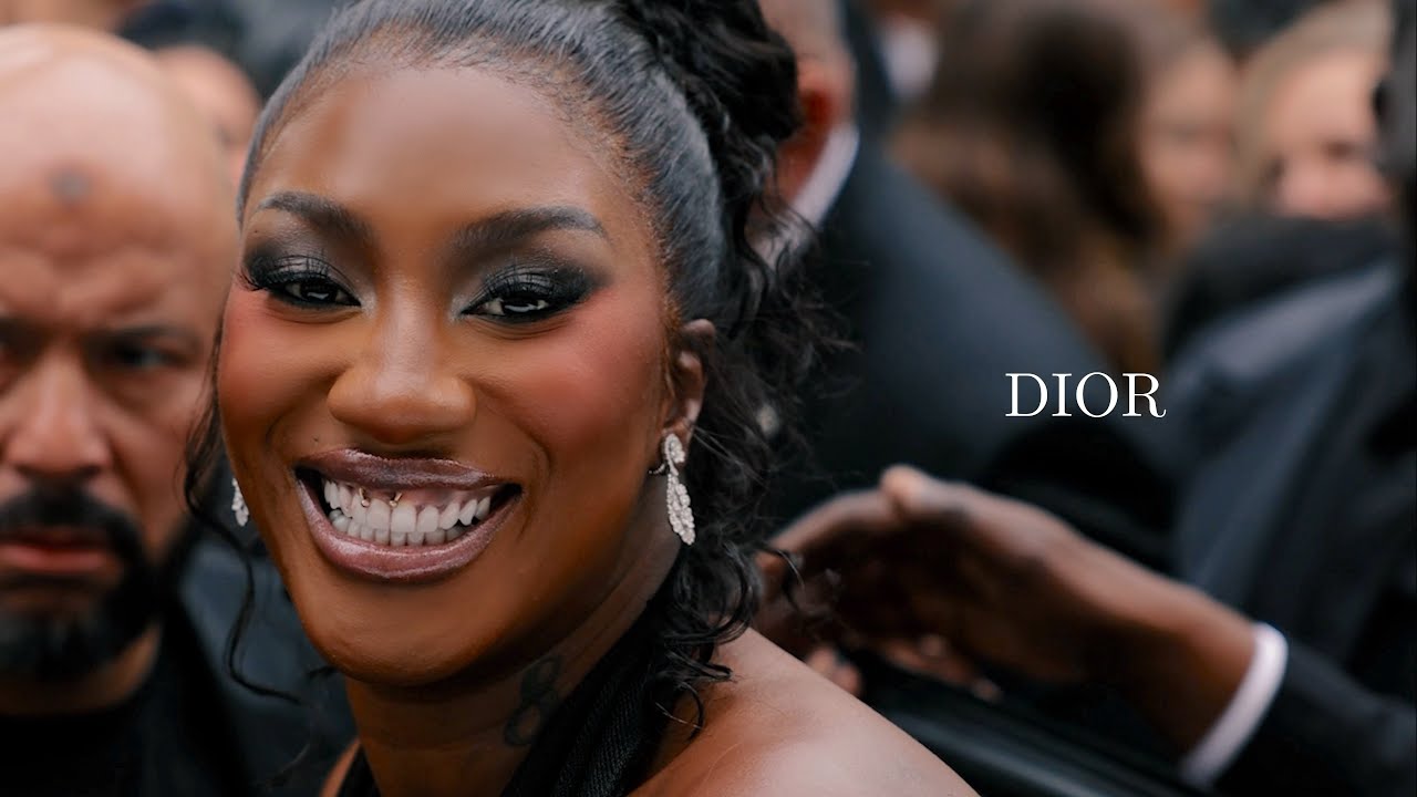 DIOR - Arrival of the Guest Paris Fashion Week SEPT.24