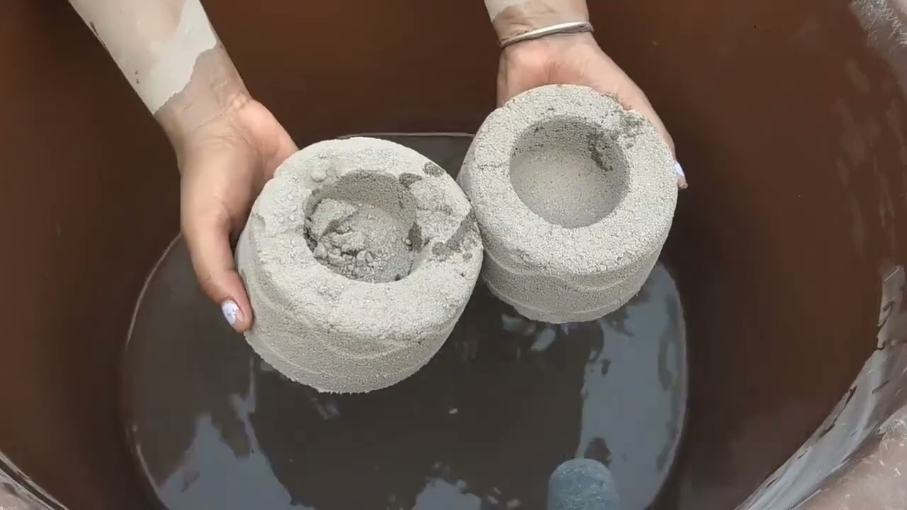 Asmr - Gritty soft sand cement dry floor Crumbling and water 💦 Crumble #satisfying 