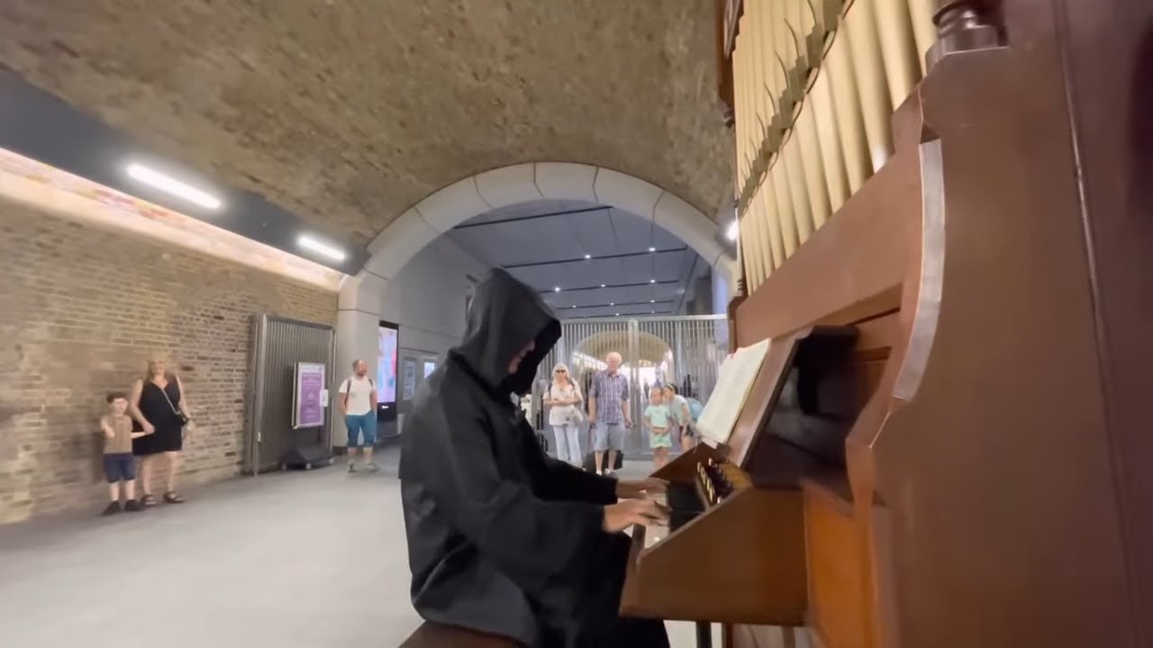 Psychedelic Druid Rocks The Organ