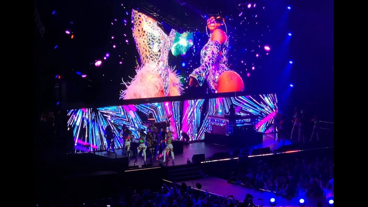 Thalia - No Me Acuerdo Live Las Que Mandan