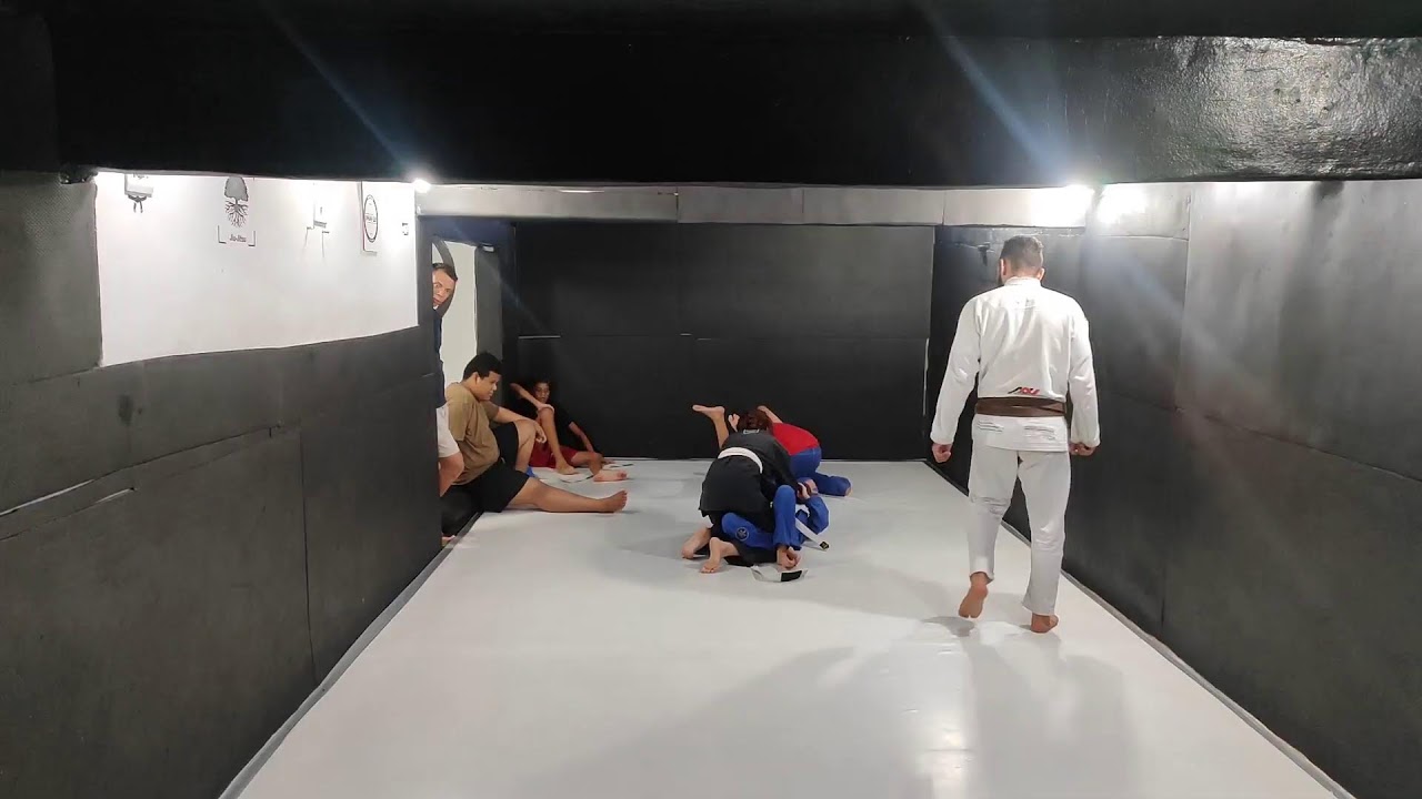 Treino de Jiu-jitsu Kids - 19h 