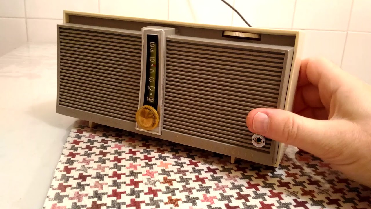 Vintage Italian Transistor radio: Radiomarelli RD-303