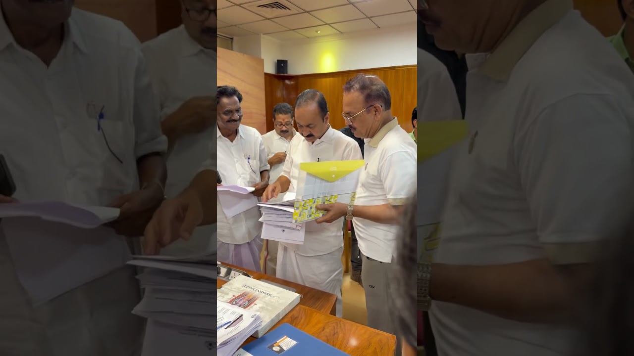 Kerala CM V D Satheesan Meets People Inside Office 🔥 #trivandrum #vdsatheesan #keralacm