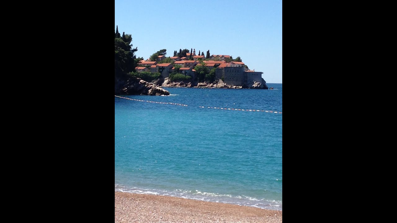 Beach King's Bay. Montenegro. Черногория. Пляж "Бухта Короля".