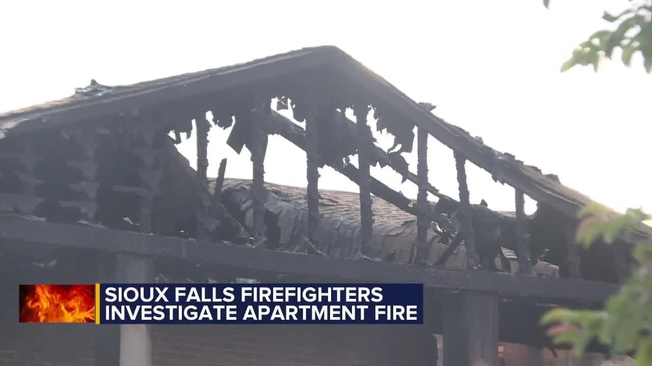 Crews battle apartment complex fire in southwest Sioux Falls