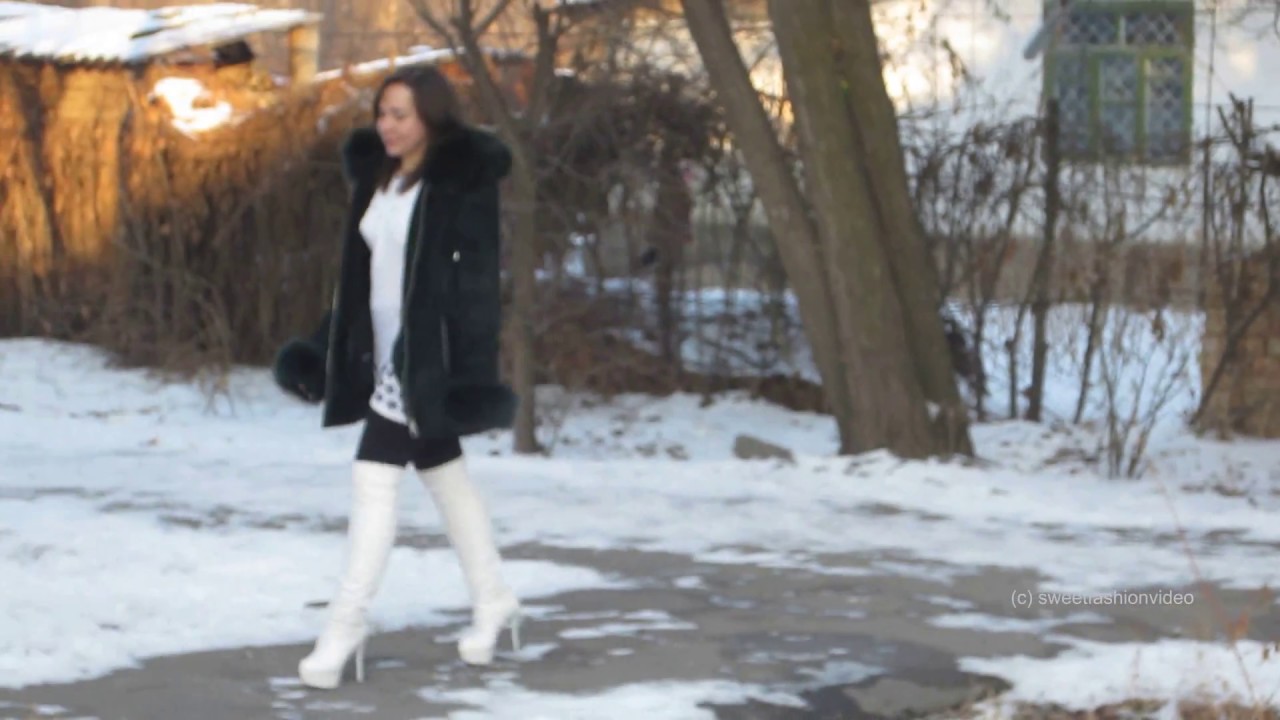 Masha - in hohen Stiefeln und hohen Abs&auml;tzen im Schnee (boots + heels in the snow) - #0116