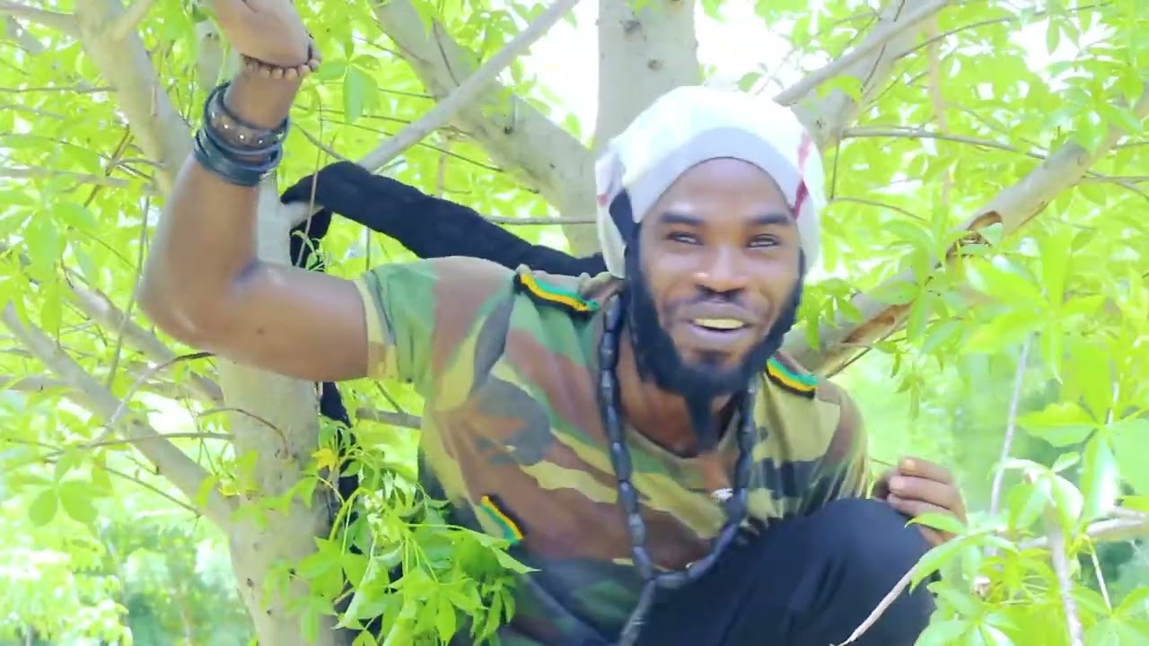 OWSI FT FADA ESSAMAYE CLIP_OFFICIEL_YONE BI