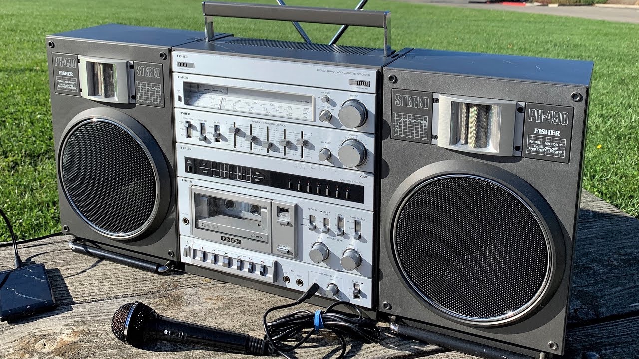 Fisher PH-490 vintage boombox from 1981