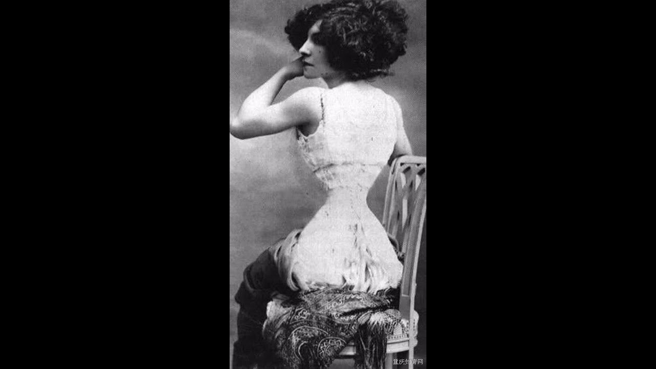 Rare Vintage Photos of Émilie Marie Bouchau and Her 14  or 15  or 16  Inch Waist