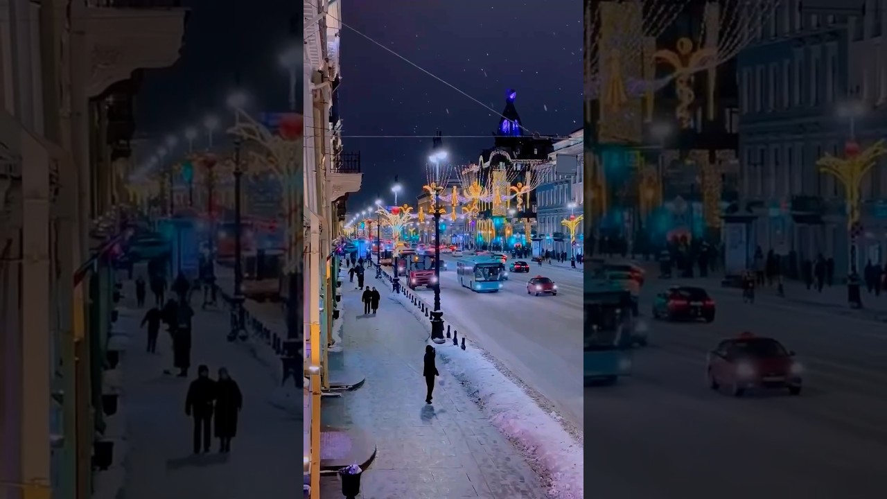 New Year's colors of St. Petersburg. #spblife #christmas #sanktpeterburg