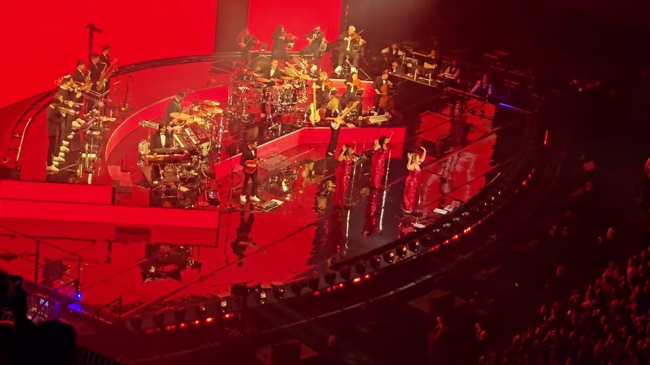 RAYE - WHERE IS MY HUSBAND! live at Ziggo Dome Amsterdam 27/01/2026